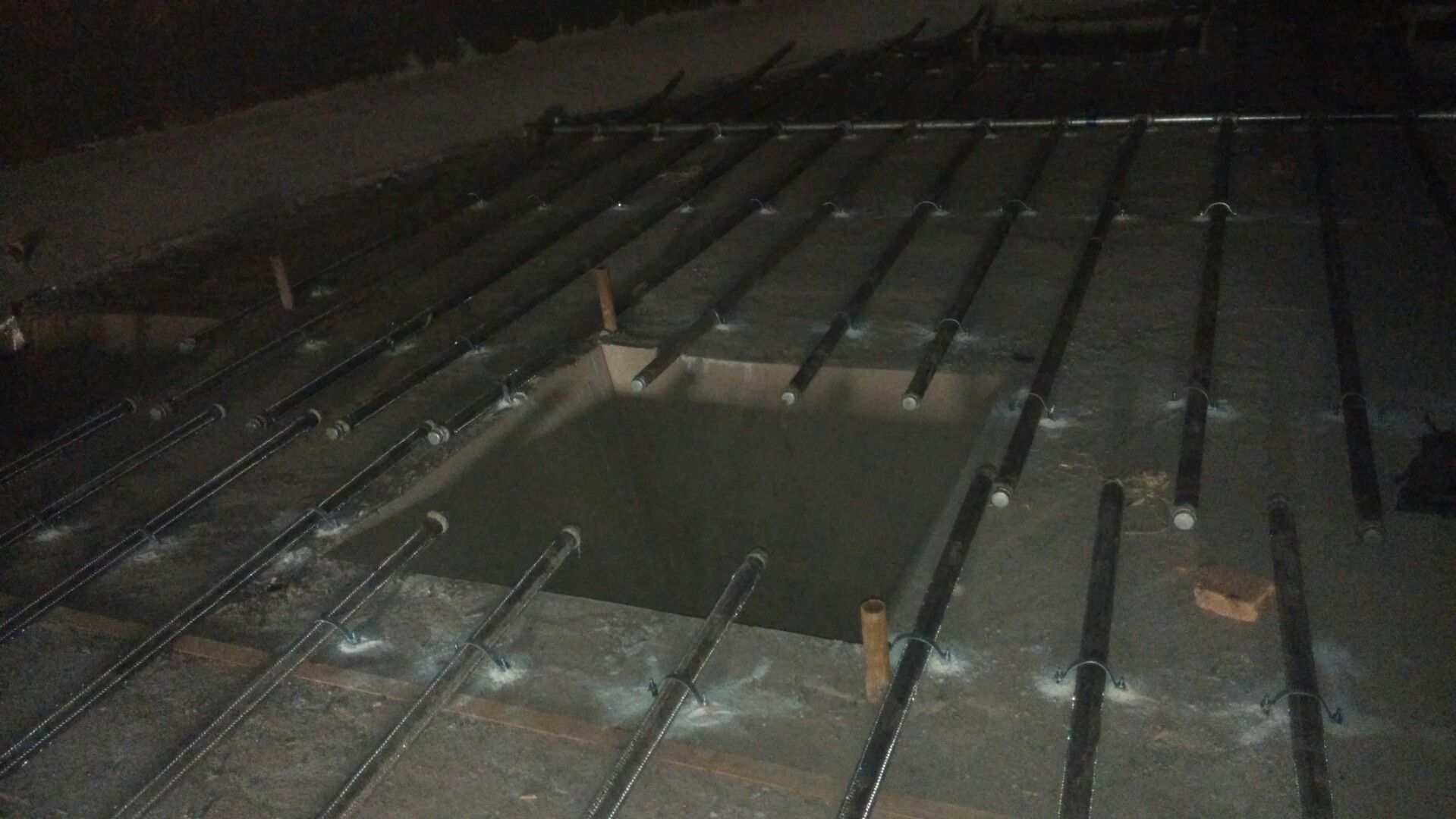 青湖路街道流化棒