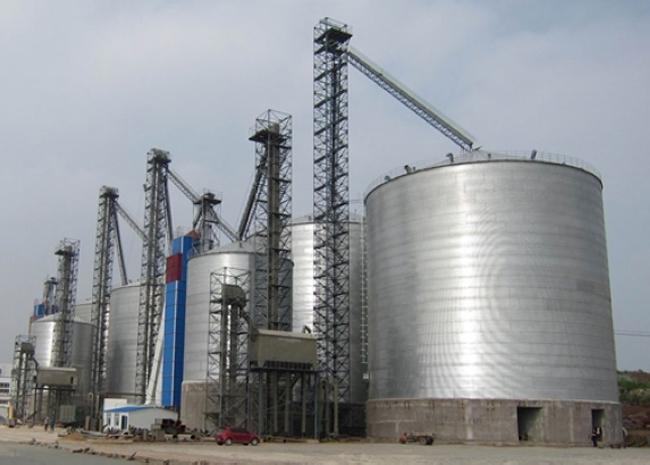 青湖路街道大型钢板库构造参数及水泥储存质量